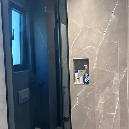 Aparthotel Escape *
