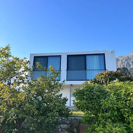 Hotel apartamentowy Escape 3*