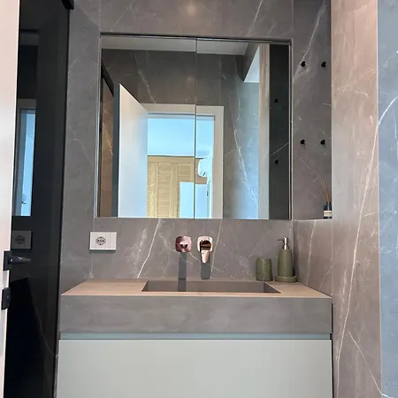 Escape 3* Dhërmi
