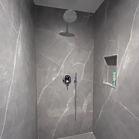 Escape Hotel apartamentowy Dhërmi
