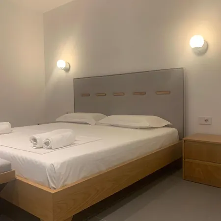 Escape Aparthotel *