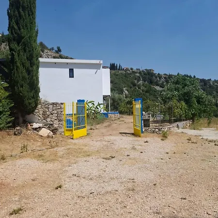 Escape Hotel apartamentowy 3*